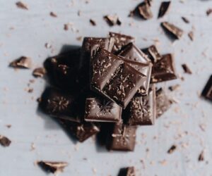 Dark chocolate pieces