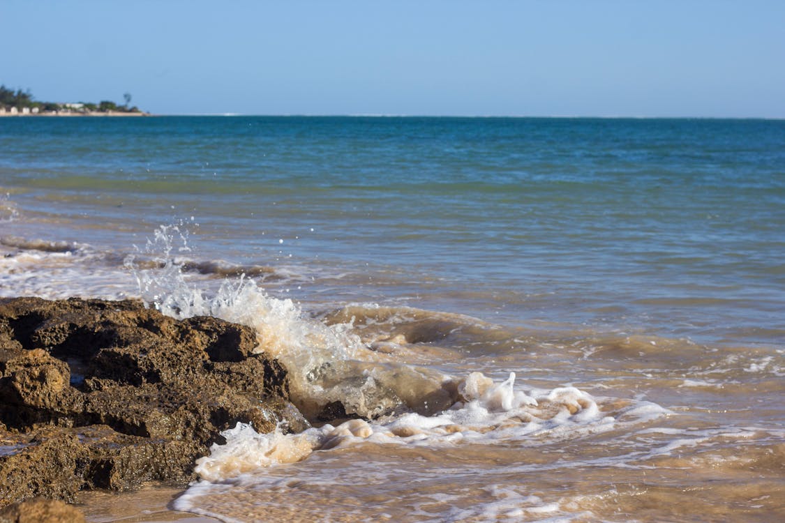 Best time to visit Nosy Be Madagascar beach and blue lagoon