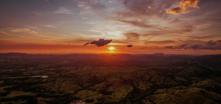 Madagascar - Booking Domestic Flights Last-Minute Madagascar: Is It Worth the Risk?