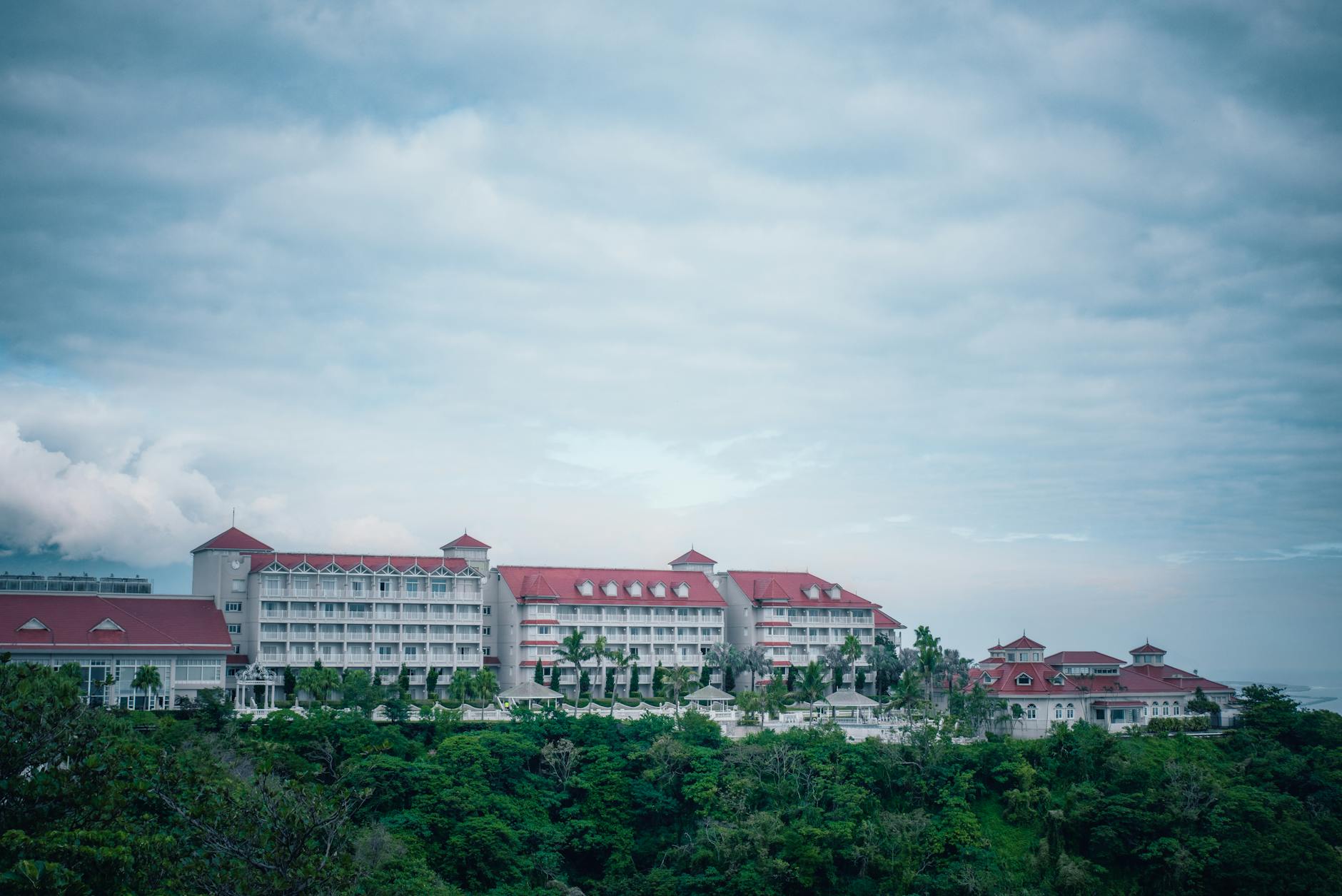Hot Water in Madagascar Hotels: Which Cities Reliably Have It 2026 — Madagascar