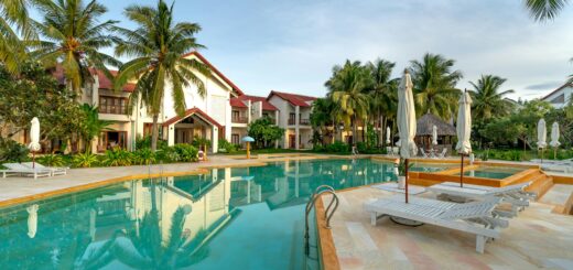 Madagascar - Hotel Price Seasonality in Madagascar: Best and Worst Months to Book
