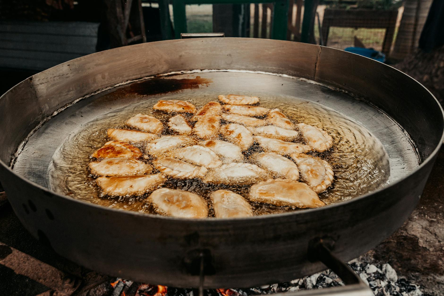 Les 7 meilleurs restaurants de Tamatave : Où déguster fruits de mer frais et zébu — Madagascar