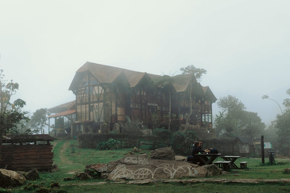where to stay near isalo national park lodge and accommodation guide — Madagascar