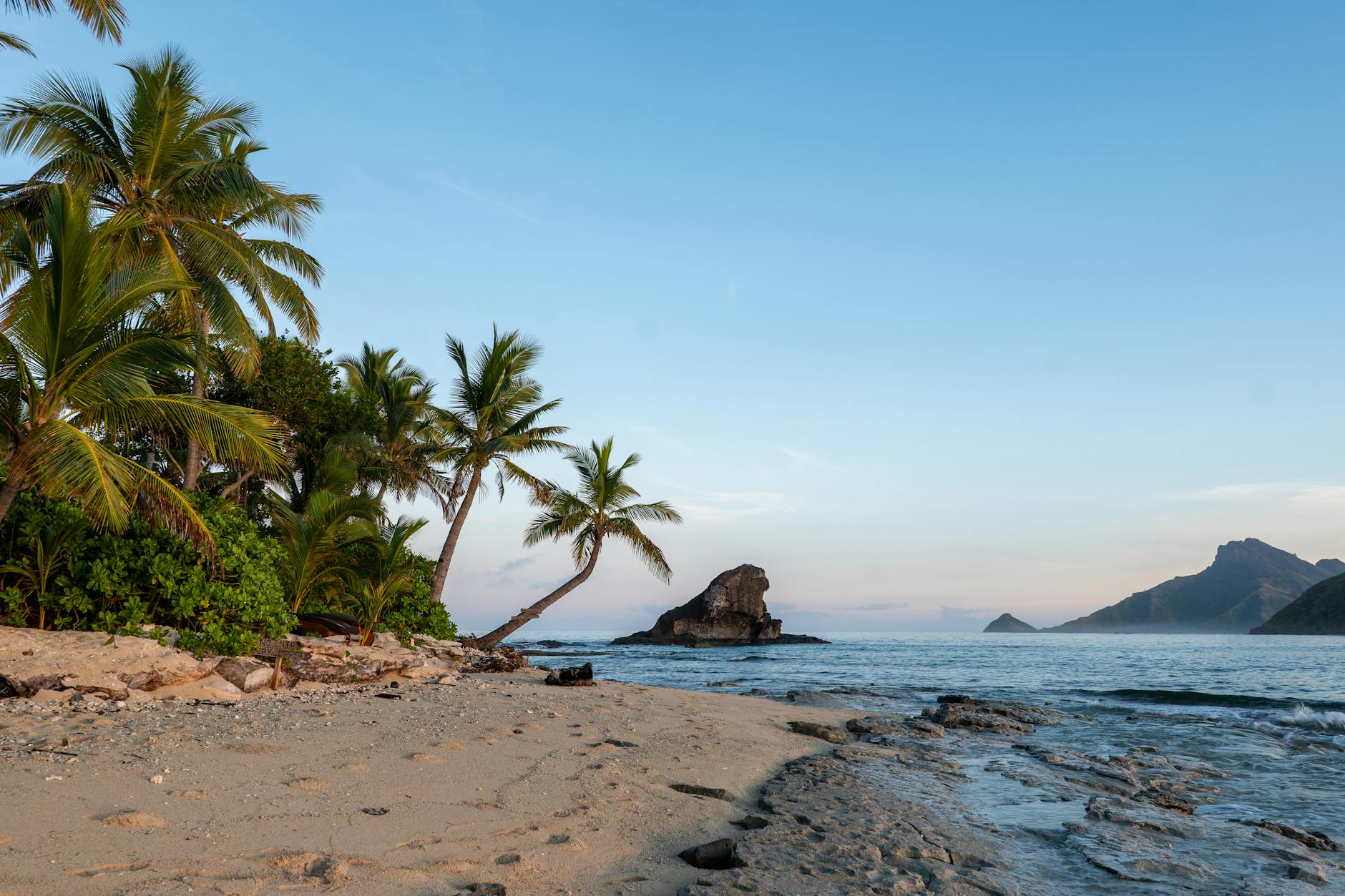 Pet-Friendly Hotels in Madagascar: Can You Travel with Your Dog? 2026 — Madagascar