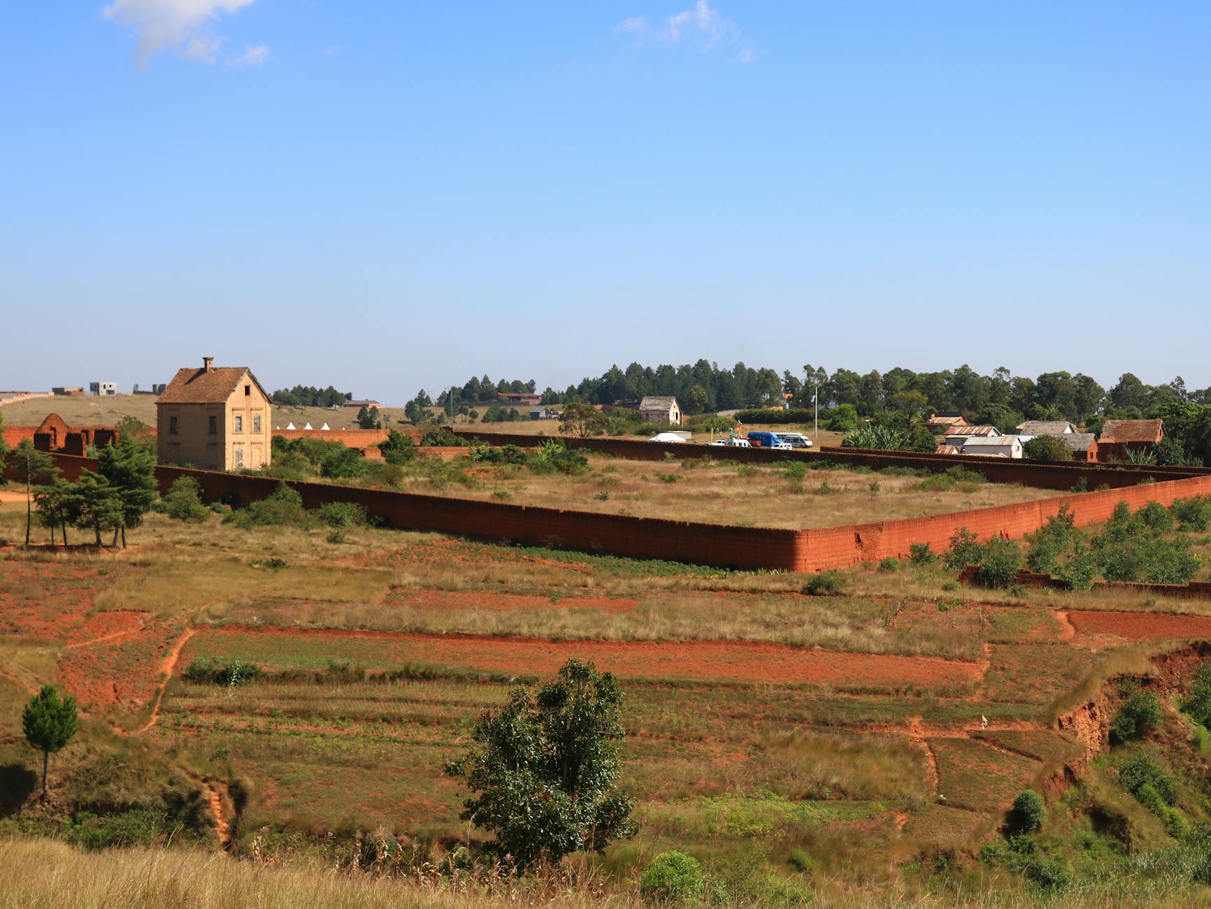 Solo Female Travel in Madagascar: Safe Cities, Safe Stays 2026 — Madagascar