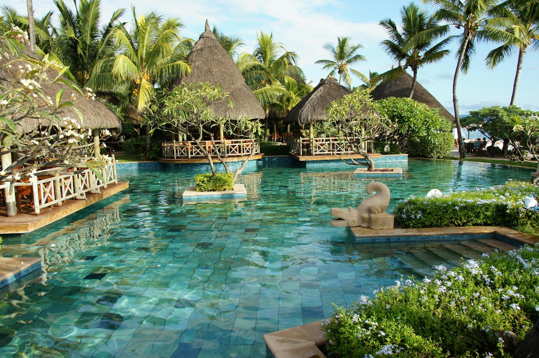 Sustainable Eco-Certified Lodges Madagascar: ANGAP Certified Stays — Madagascar