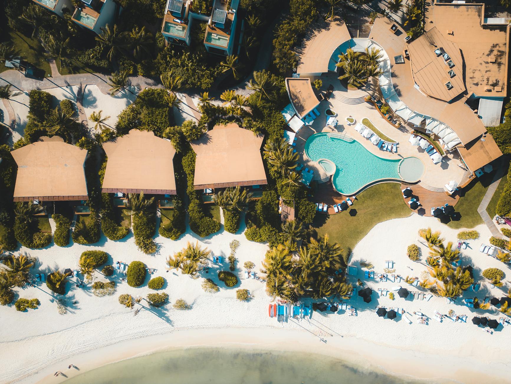 When to Book Hotels in Madagascar's Peak Season: Timing Guide — Madagascar