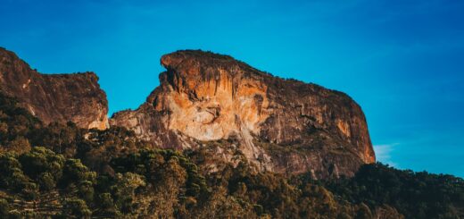 Trekking Pic Boby & Andringitra 2026: Routes, Difficulty & What to Expect — Madagascar