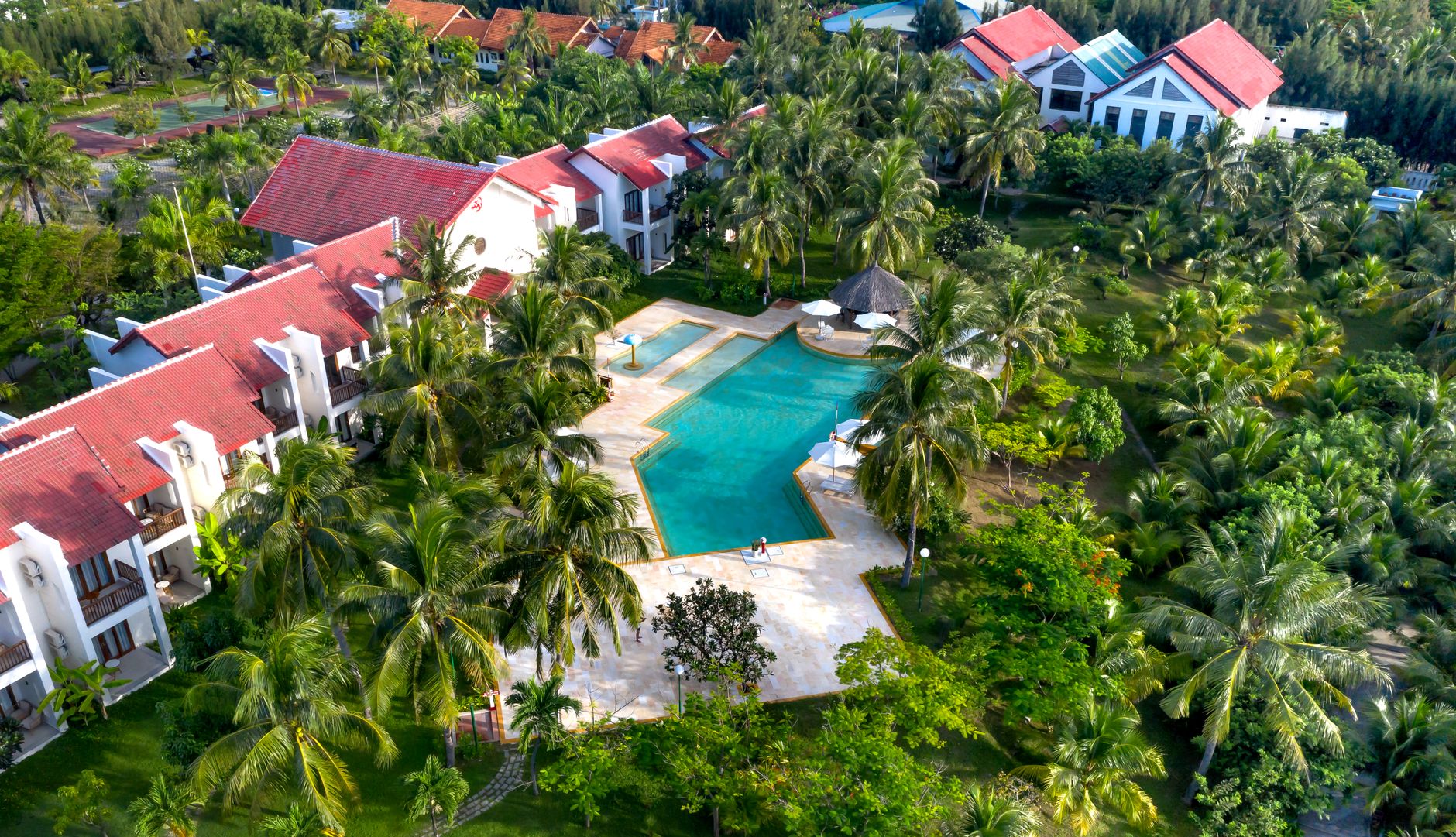 Madagascar Diving Trip Cost 2026: Real Budget Breakdown by Format and Configuration — Madagascar