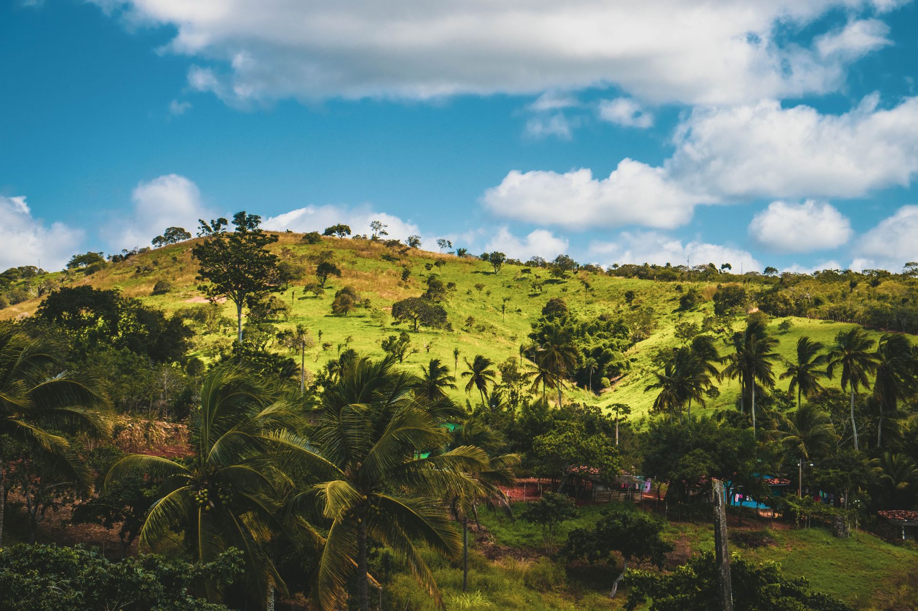 Electricity, Plugs & Power in Madagascar 2026: Adapters, Voltage & Outages — Madagascar