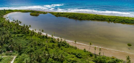 Pangalanes Canal Complete Guide 2026: Lagoons, Lemurs & Lakeside Lodges — Madagascar